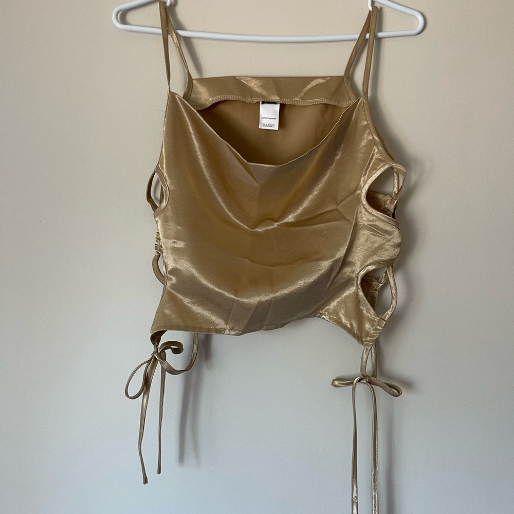 PARTY TOP Women’s Gold Satin Top